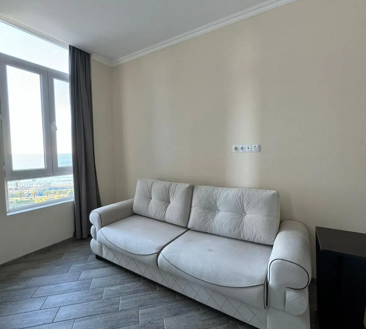Seahorizon Apartment